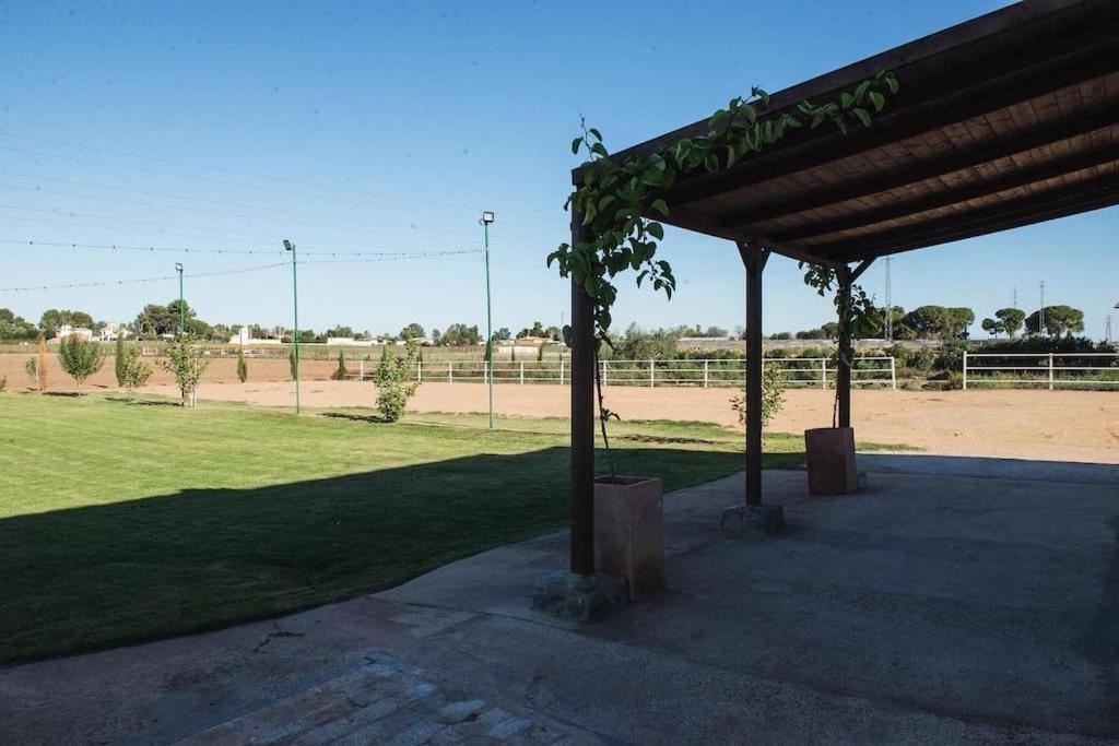 Finca Campo Alegre Villa Utrera Exterior photo