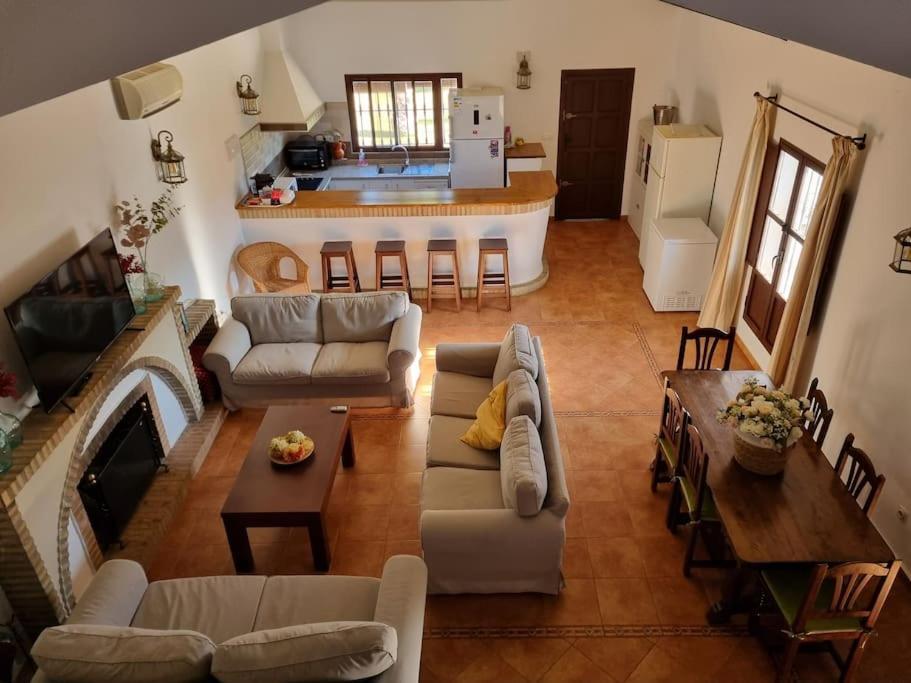 Finca Campo Alegre Villa Utrera Exterior photo